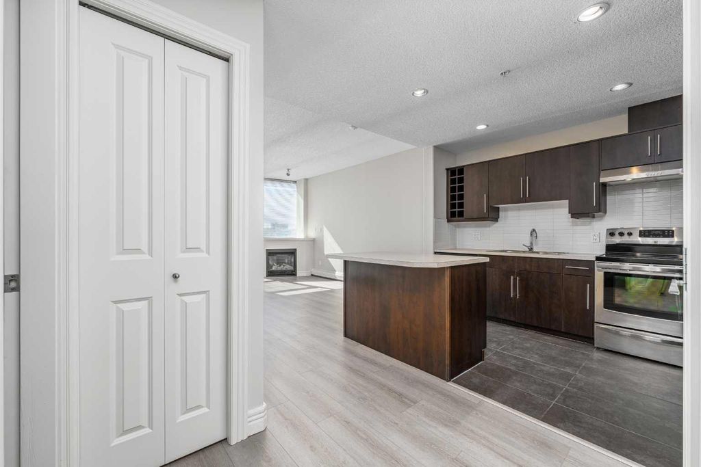 Photo of 55 Spruce Place SW #304, Calgary, AB T3C 3X5 (MLS # A2297895)