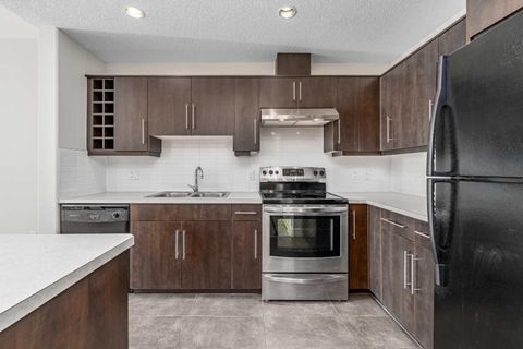 55 Spruce Place SW 304 Calgary AB T3C 3X5