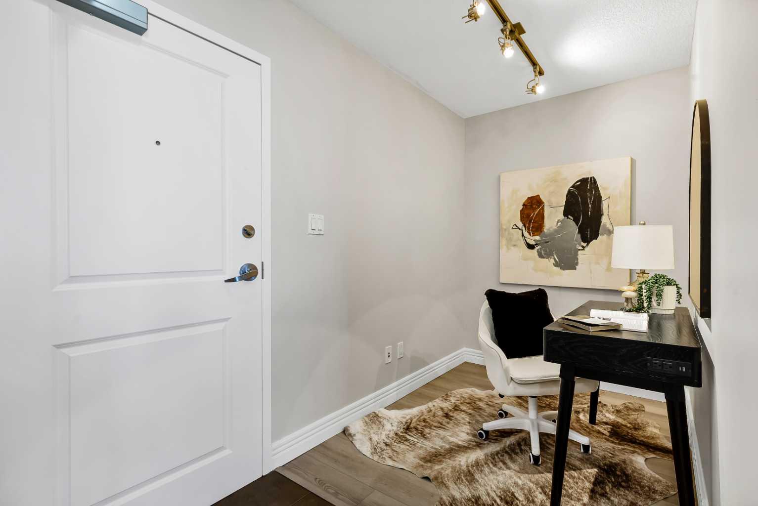 55 Spruce Place SW 304