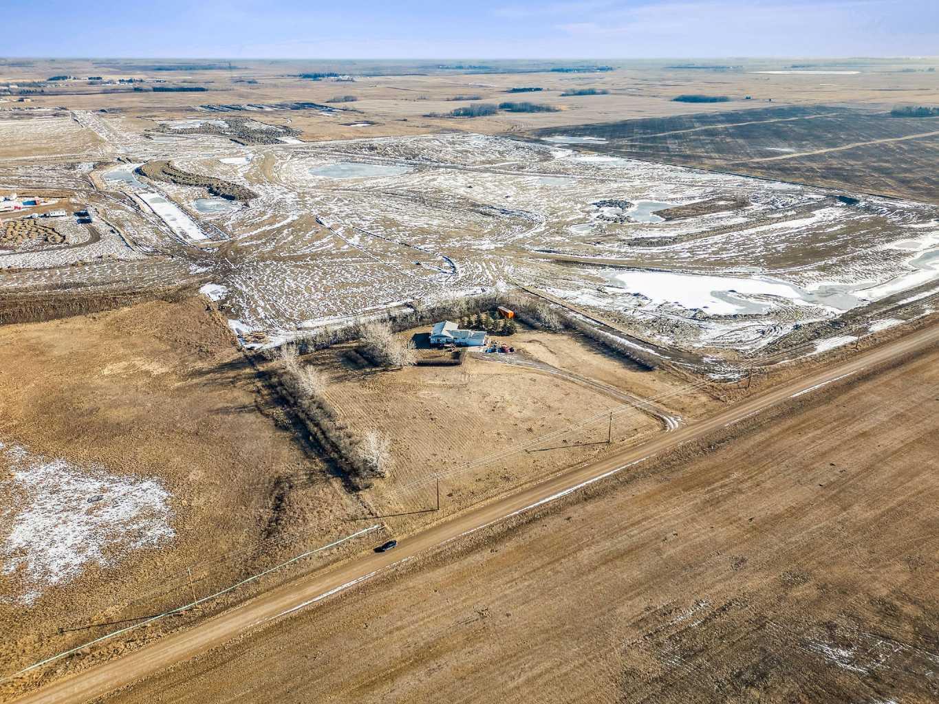 285202 Township Road 260