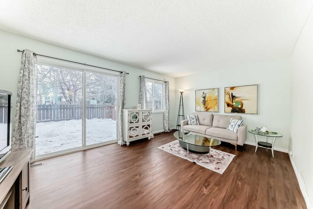 Photo of 115 Bergen Road NW #14, Calgary, AB T3K 1P2 (MLS # A2287151)