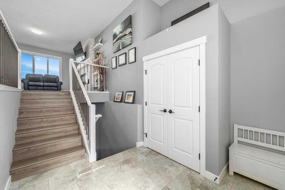 1212 Iron Landing Way