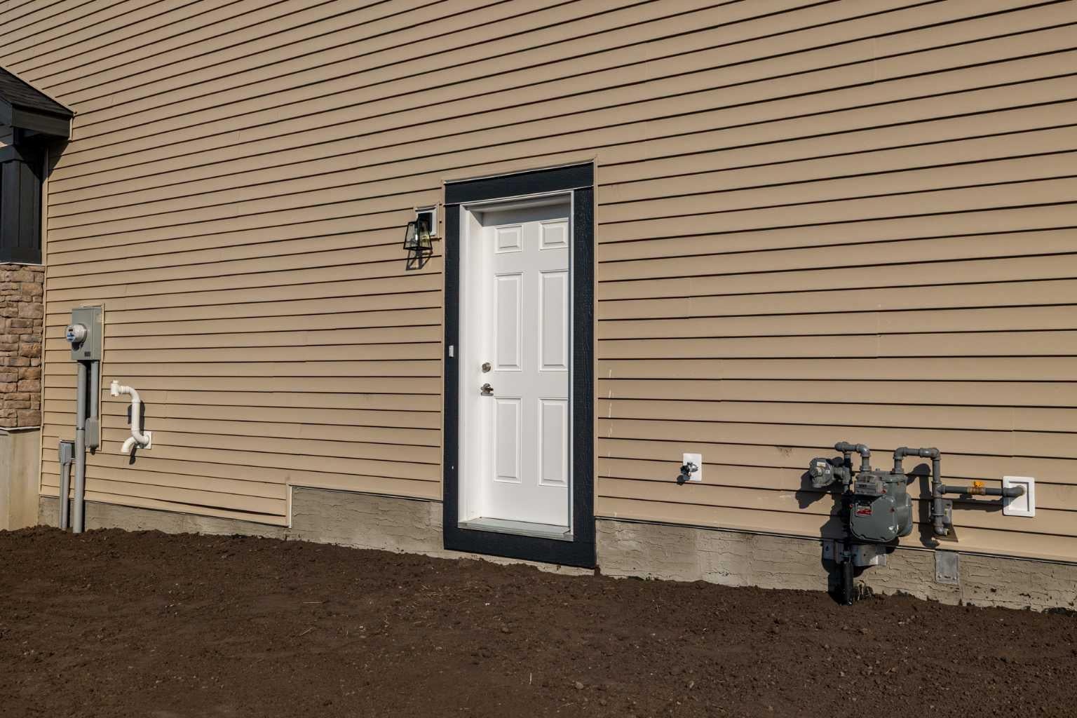 312 Edgefield Close