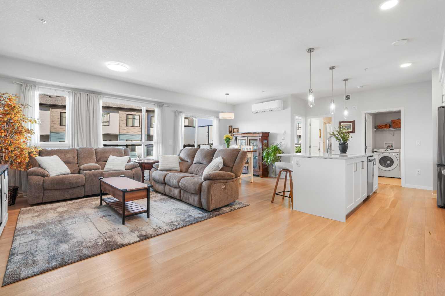 42 Cranbrook Gardens SE 1203