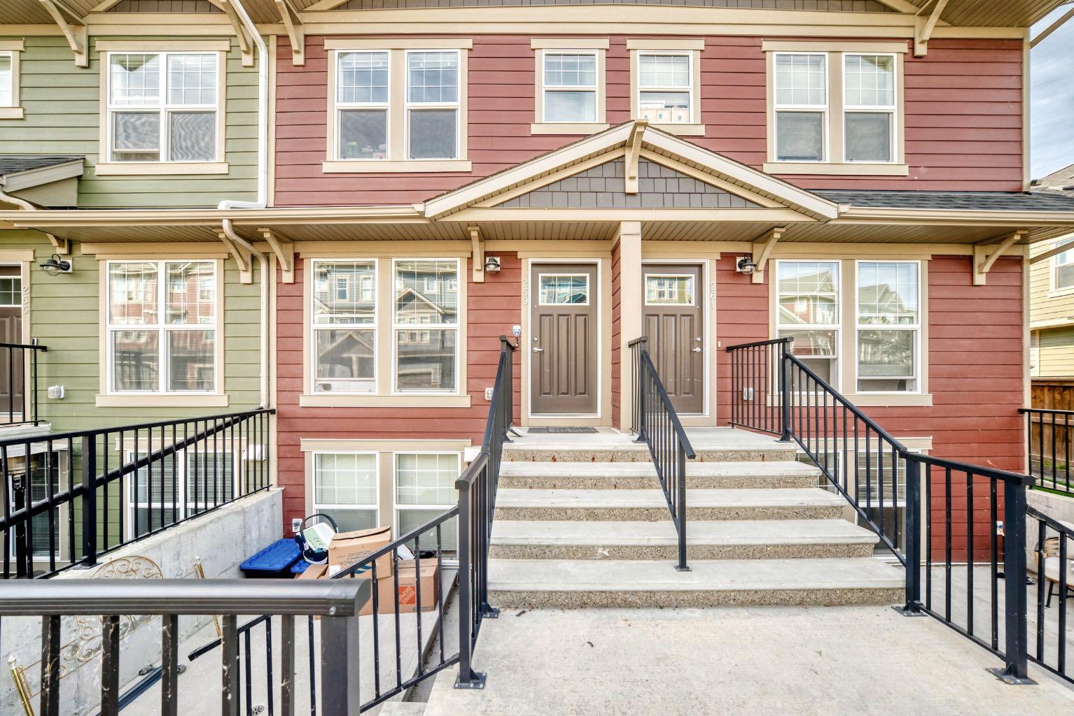 259 cranbrook Square SE