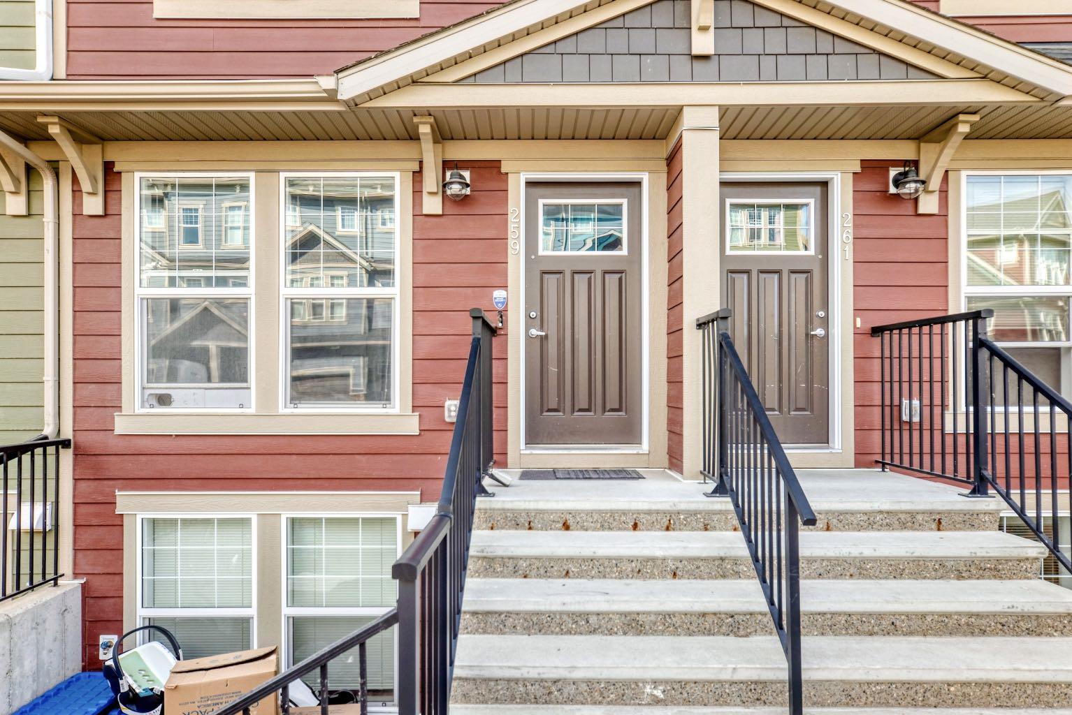 259 cranbrook Square SE