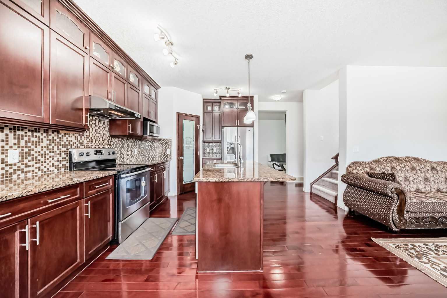 57 Taralake Manor NE