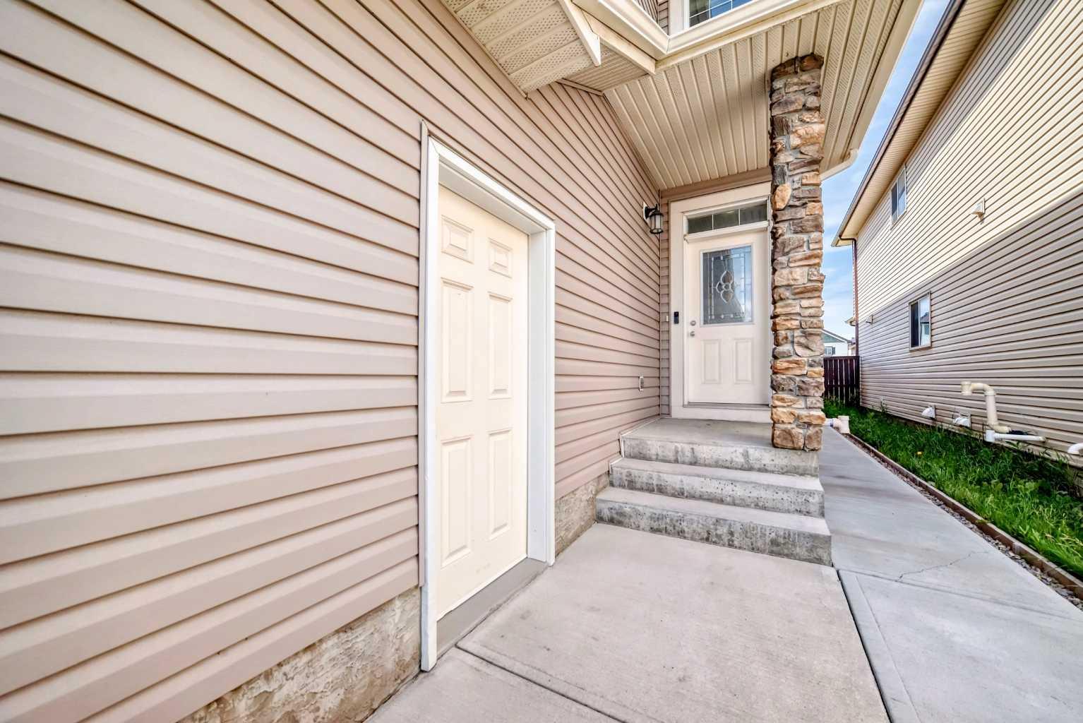 57 Taralake Manor NE
