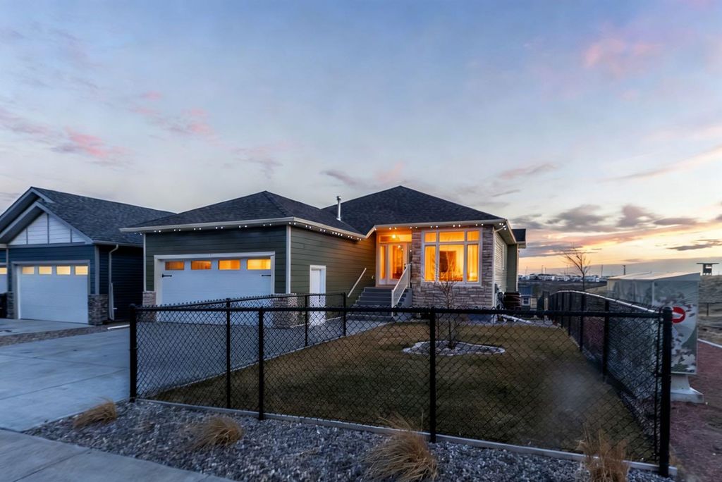 Photo of 202 Lake Drive, Coalhurst, AB T0L 0V0 (MLS # A2293296)