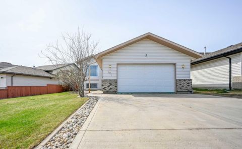 Photo of 174 Crystal Heights Lane Ln, Grande Prairie, AB T8X 1R7 (MLS # A2310787)