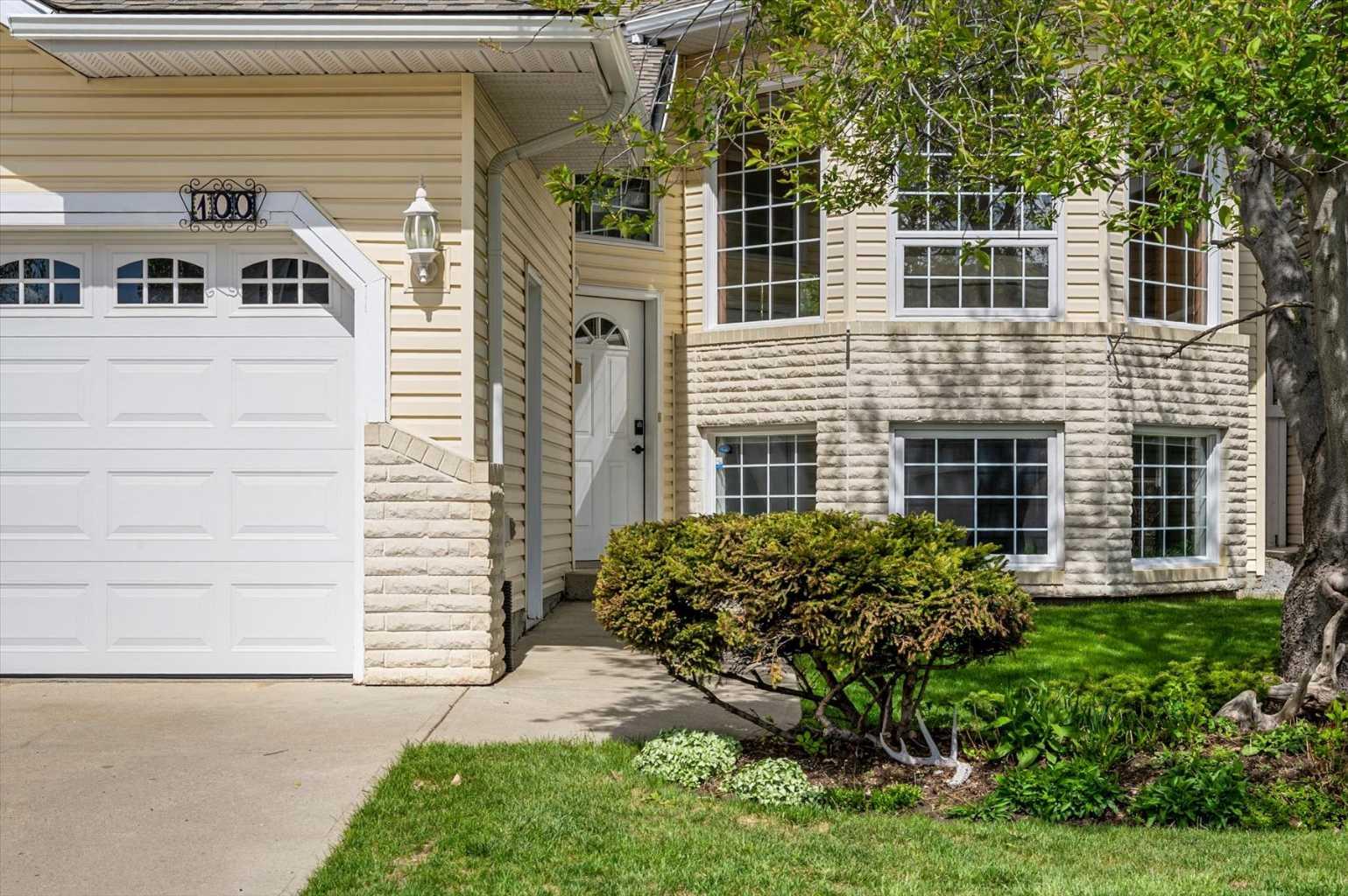 100 Macewan Park Manor NW