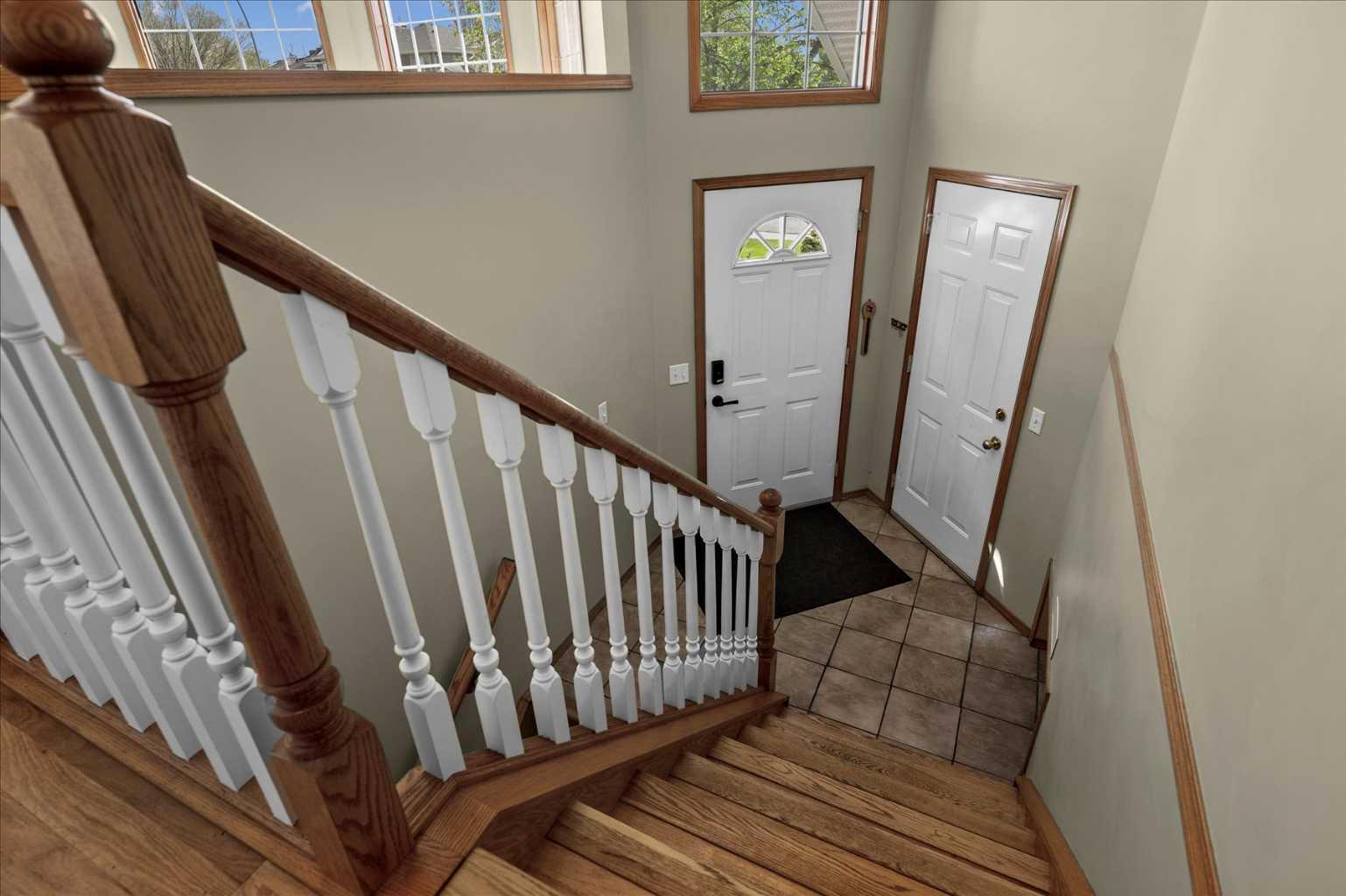 100 Macewan Park Manor NW
