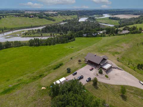 Photo of 37311 Range Road 283, Rural Red Deer County, AB T4E 1Z1 (MLS # A2322314)