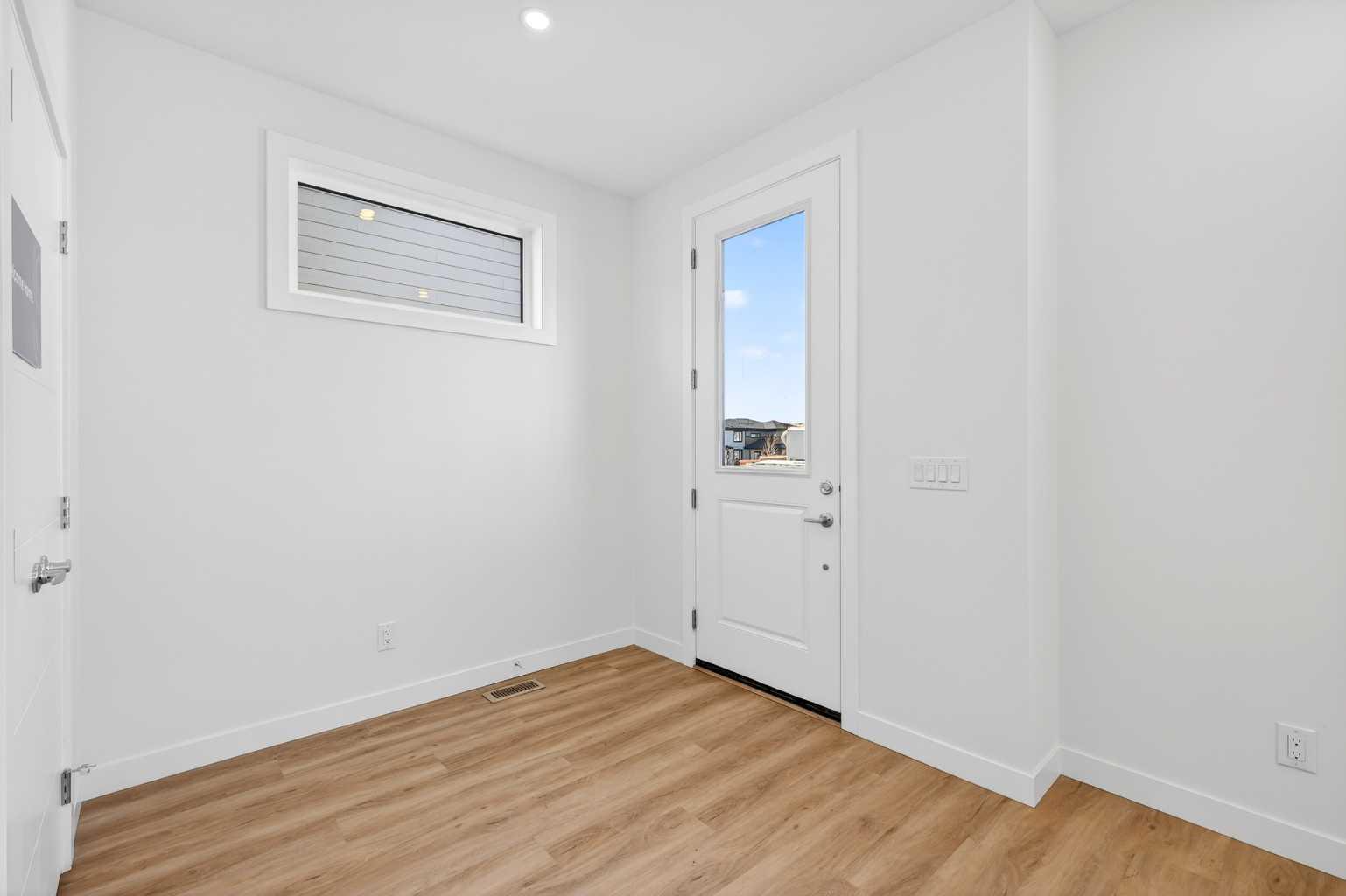 1105 Sailfin Heath