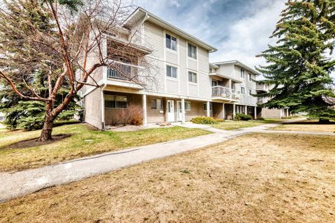 Photo of 3015 51 Street SW #72, Calgary, AB T3E 6N5 (MLS # A2302946)