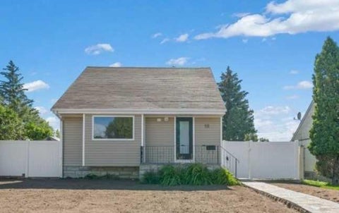 Photo of 111 10 Street SW, Medicine Hat, AB T1A 4R1 (MLS # A2346031)
