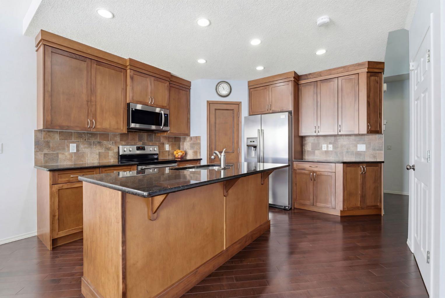 512 Panatella Square NW