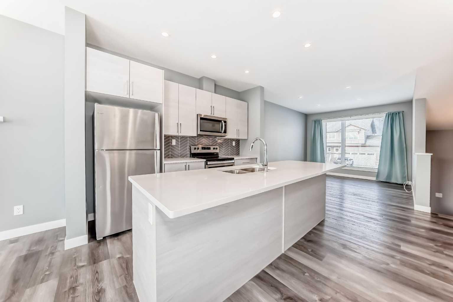 45 Ellington Crescent