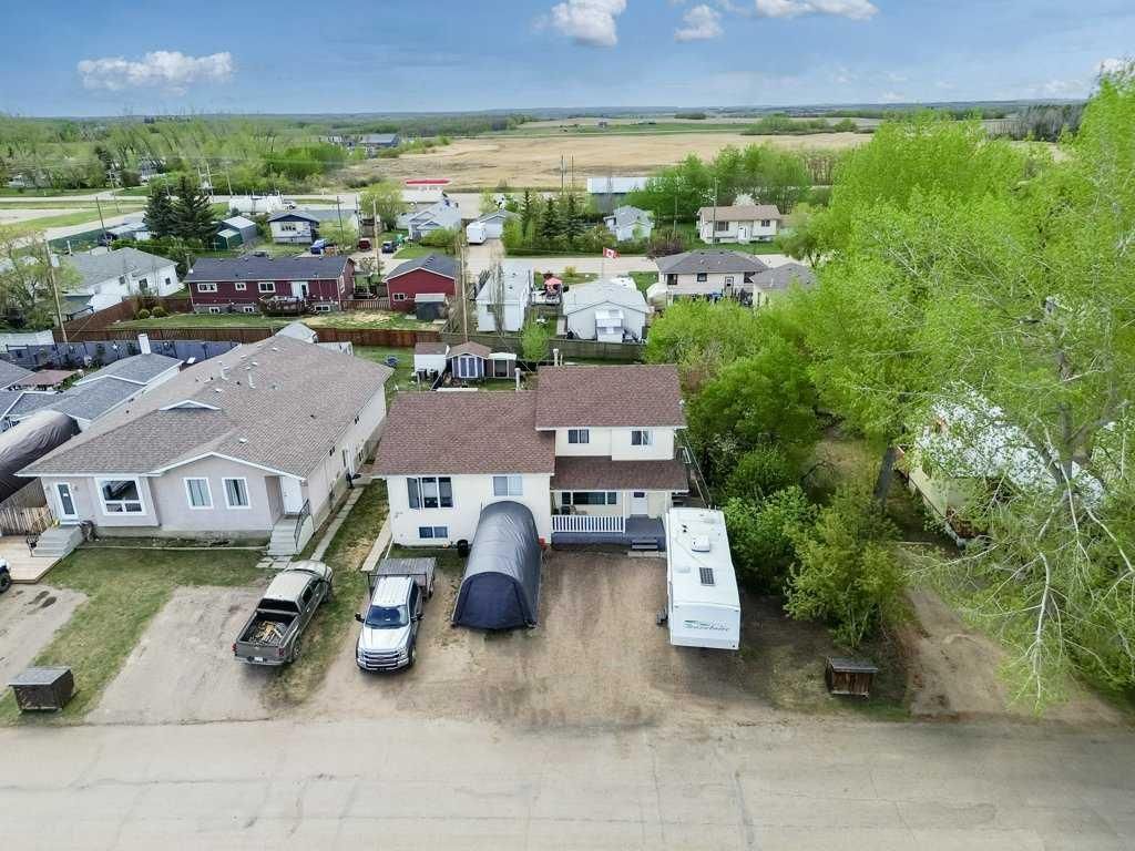 Photo of 1816 26 Avenue, Delburne, AB T0M 0V0 (MLS # A2314523)