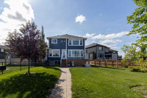 Photo of 33 Silverado Crest Bay SW, Calgary, AB T2X 2B3 (MLS # A2261322)
