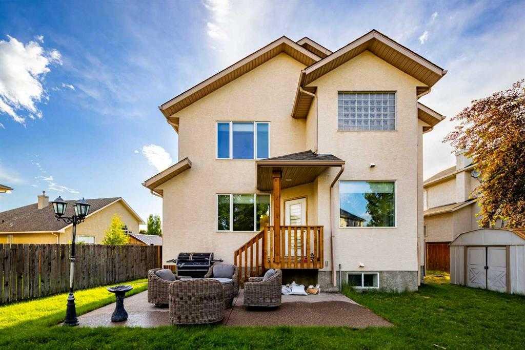 6 Strathridge Way SW