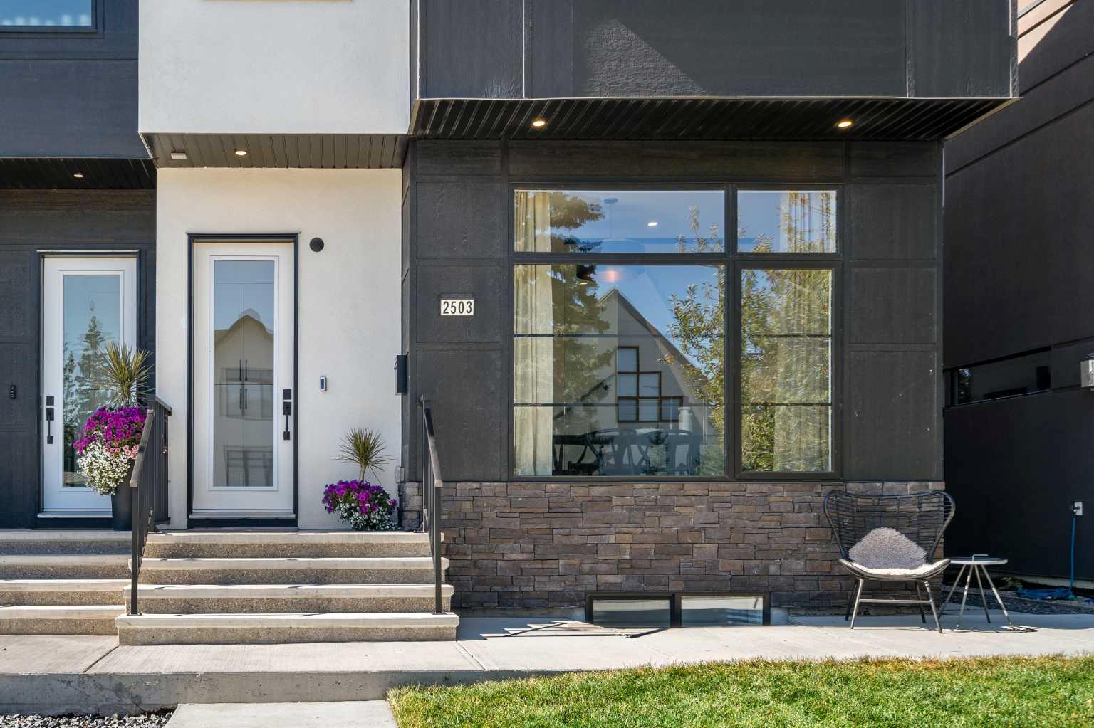 2503 20 Street SW