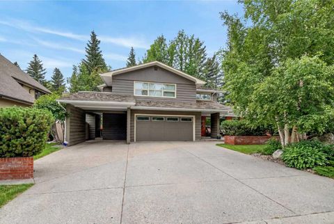6913 Leaside Drive SW Calgary AB T3E 6H6