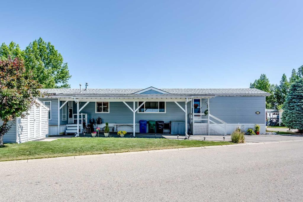 Photo of 99 Arbour Lake Road NW #62, Calgary, AB T3G 4E4 (MLS # A2267359)