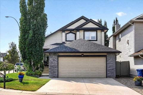 Photo of 23 Cranfield Crescent SE, Calgary, AB T3M 1A6 (MLS # A2332192)