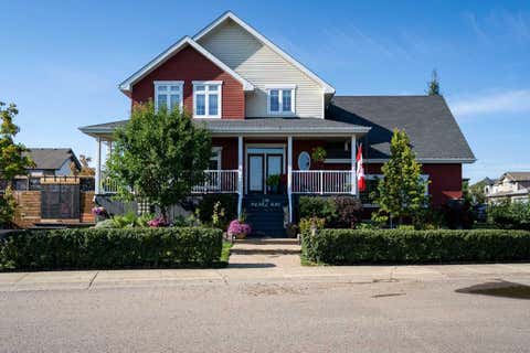 Photo of 170 Pearl Bay, Fort McMurray, AB T9K 0E4 (MLS # A2339639)