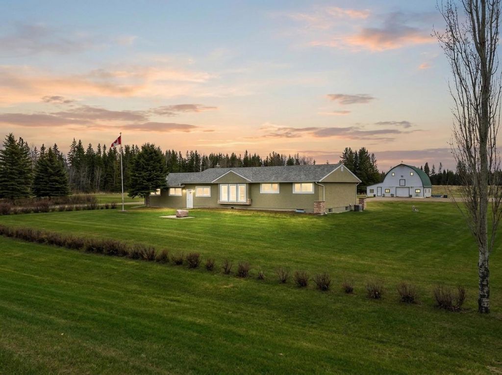 Photo of 20019 Township Road 422, Rural Ponoka County, AB T0C 0J0 (MLS # A2308205)