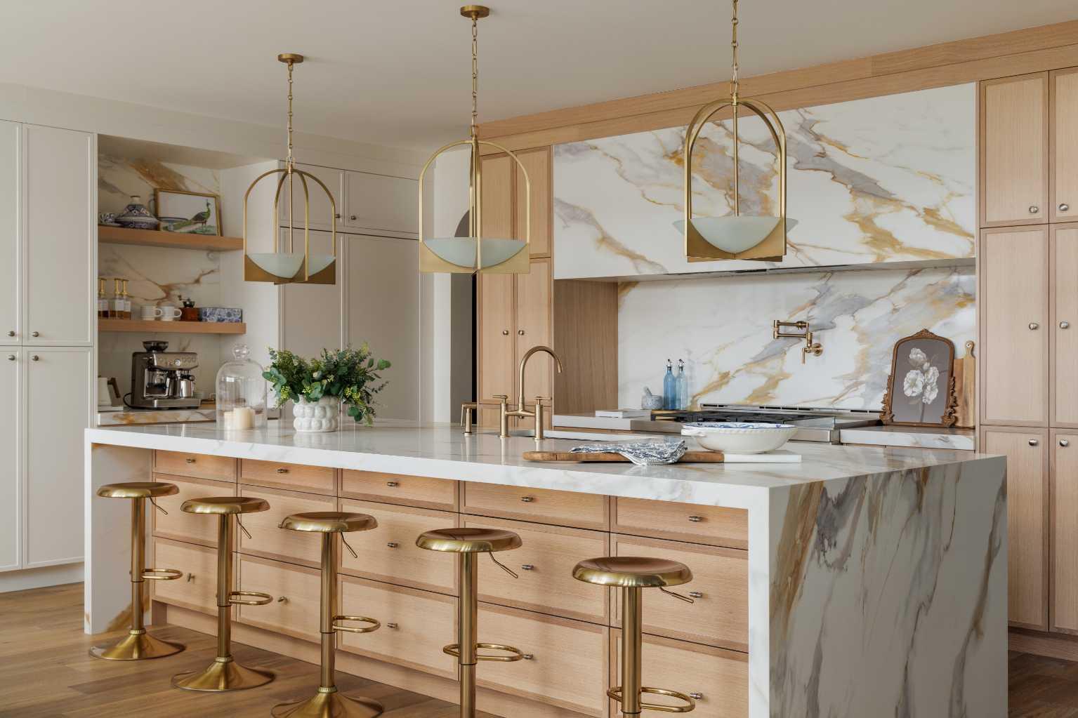 356 Greenwich Drive NW