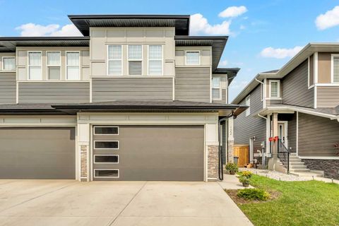 Photo of 122 South Shore Court, Chestermere, AB T1X 2S2 (MLS # A2263783) Photo of 122 South Shore Court, Chestermere, AB T1X 2S2 (MLS # A2263783)