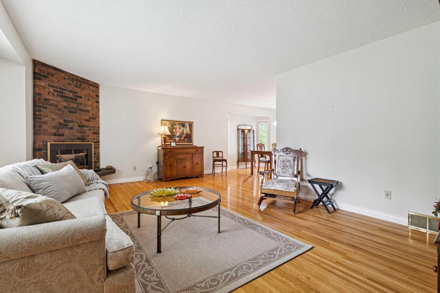 2432 Paliswood Road SW