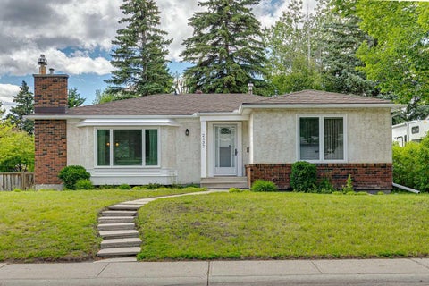 Photo of 2432 Paliswood Rd, Calgary, AB T2V 3P8 (MLS # A2327026)