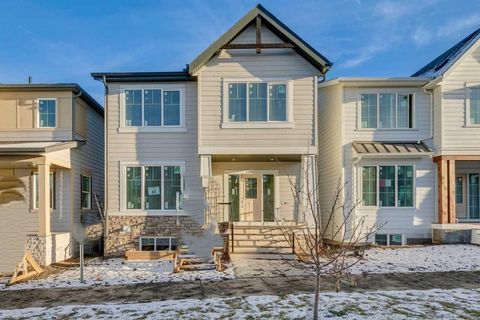 82 Alpine Common SW Calgary AB T2Y 0M8