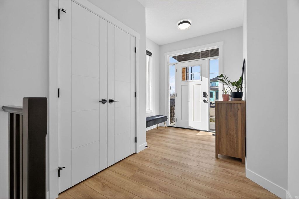 Photo of 36 Wintergreen Bend, Okotoks, AB T1S 5X9 (MLS # A2287114)