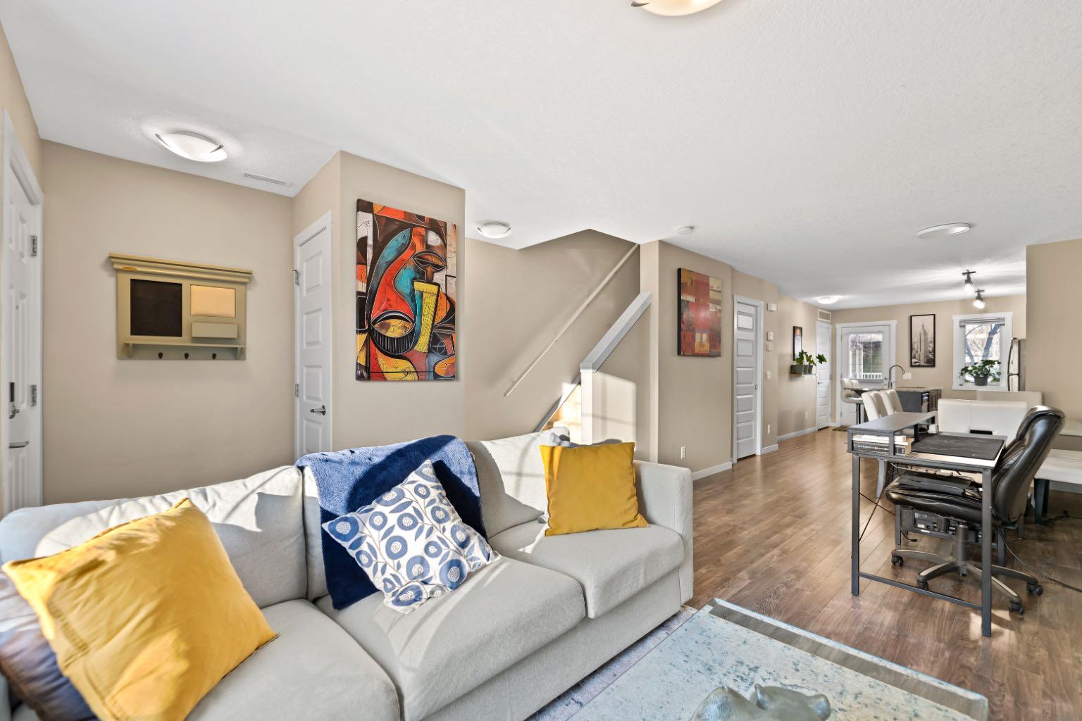 541 Mckenzie Towne Close SE