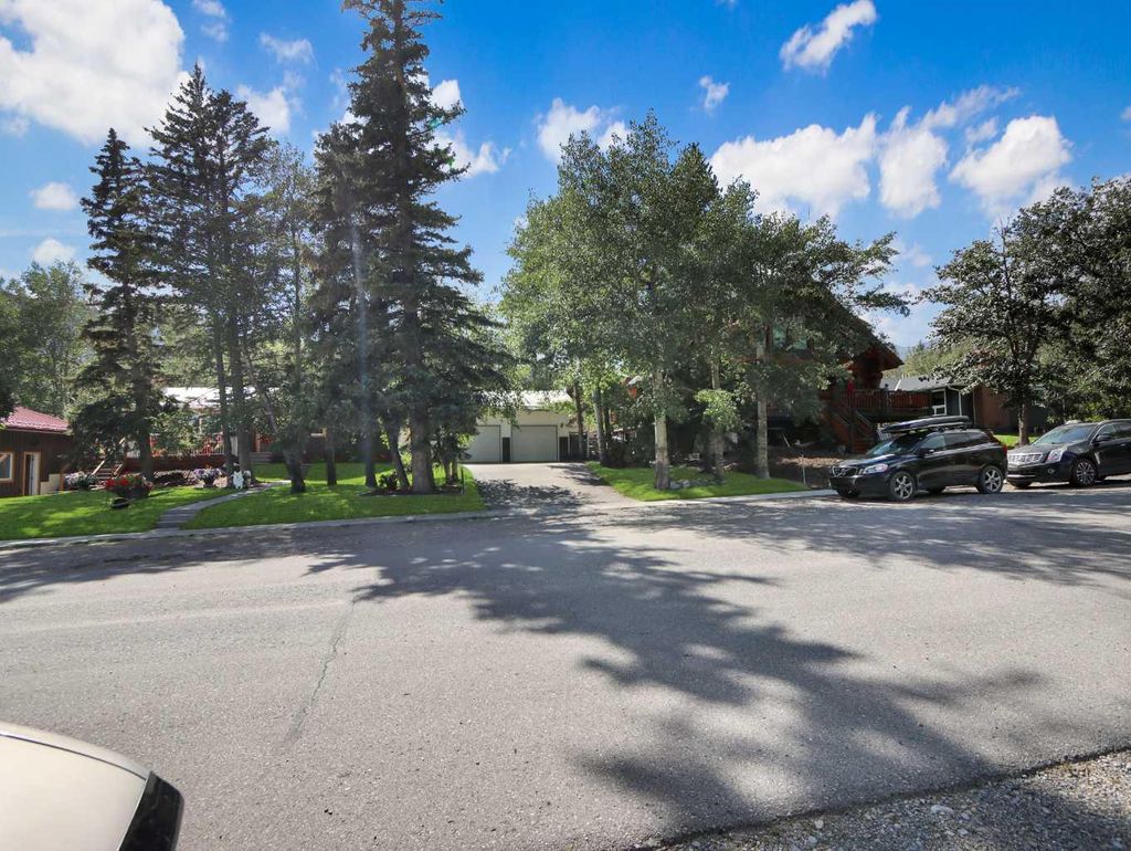 Photo of 23 Barrier Mountain Drive, Exshaw, AB T0L 2C0 (MLS # A2265725)