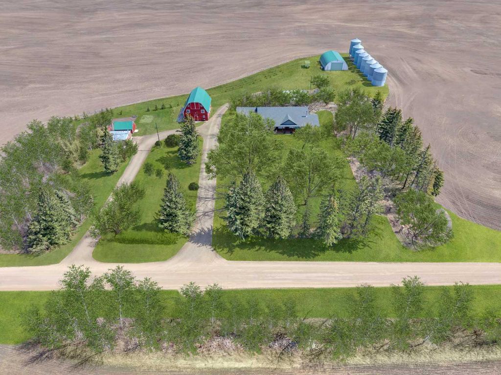 Photo of 39505 Range Road 252, Rural Lacombe County, AB T4L 2N4 (MLS # A2309071)