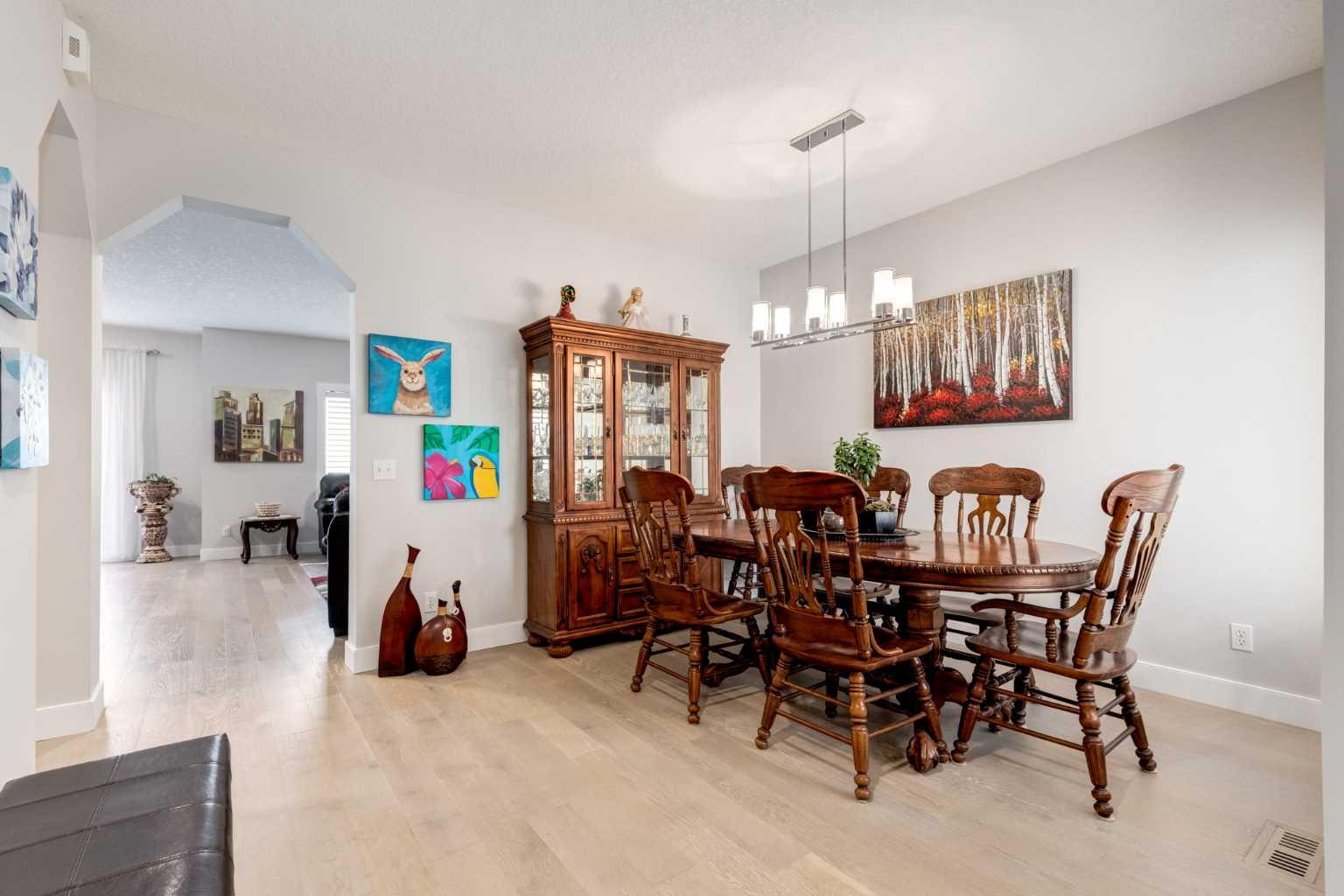 163 Cougarstone Court SW