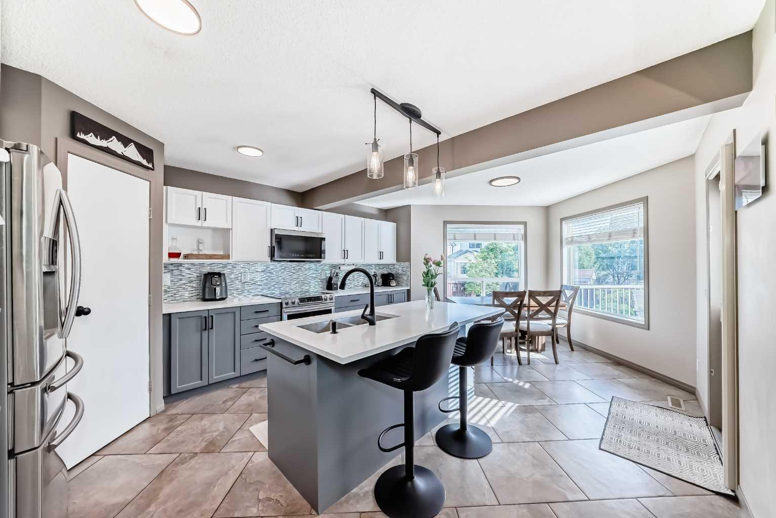 121 West Creek Drive