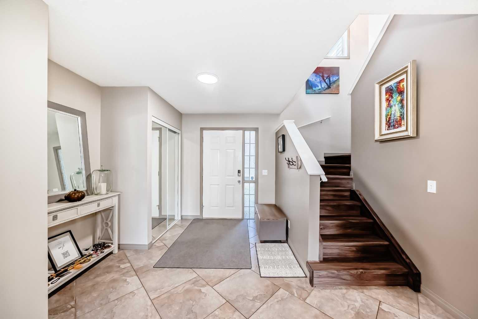 121 West Creek Drive