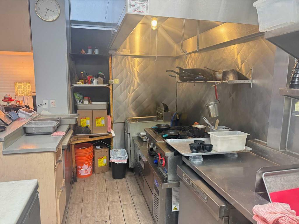 Photo of 1111 6 Avenue SW #106, Calgary, AB T2P 5M5 (MLS # A2283096)