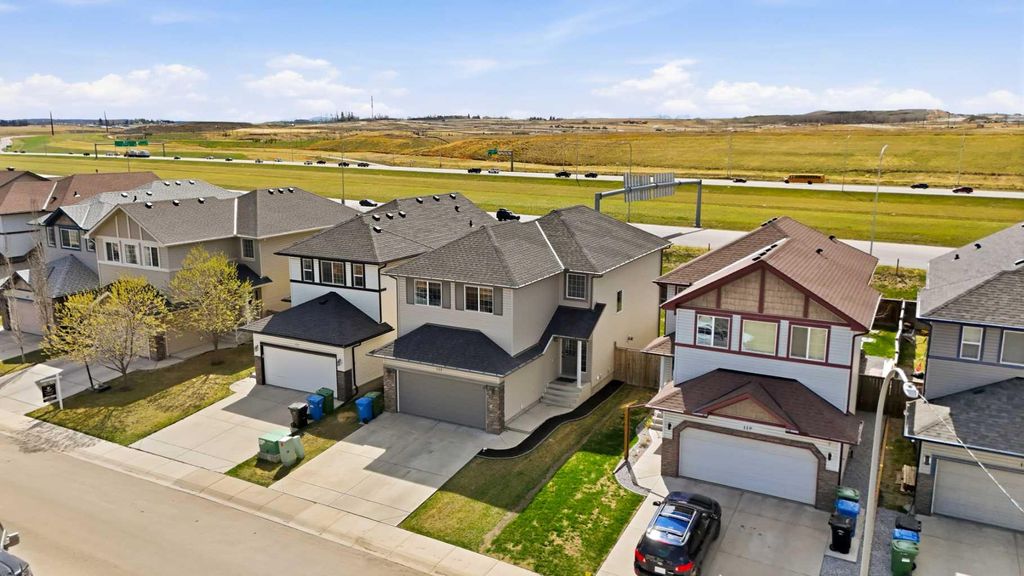 Photo of 115 Everwoods Park SW, Calgary, AB T2Y 0G3 (MLS # A2309424)