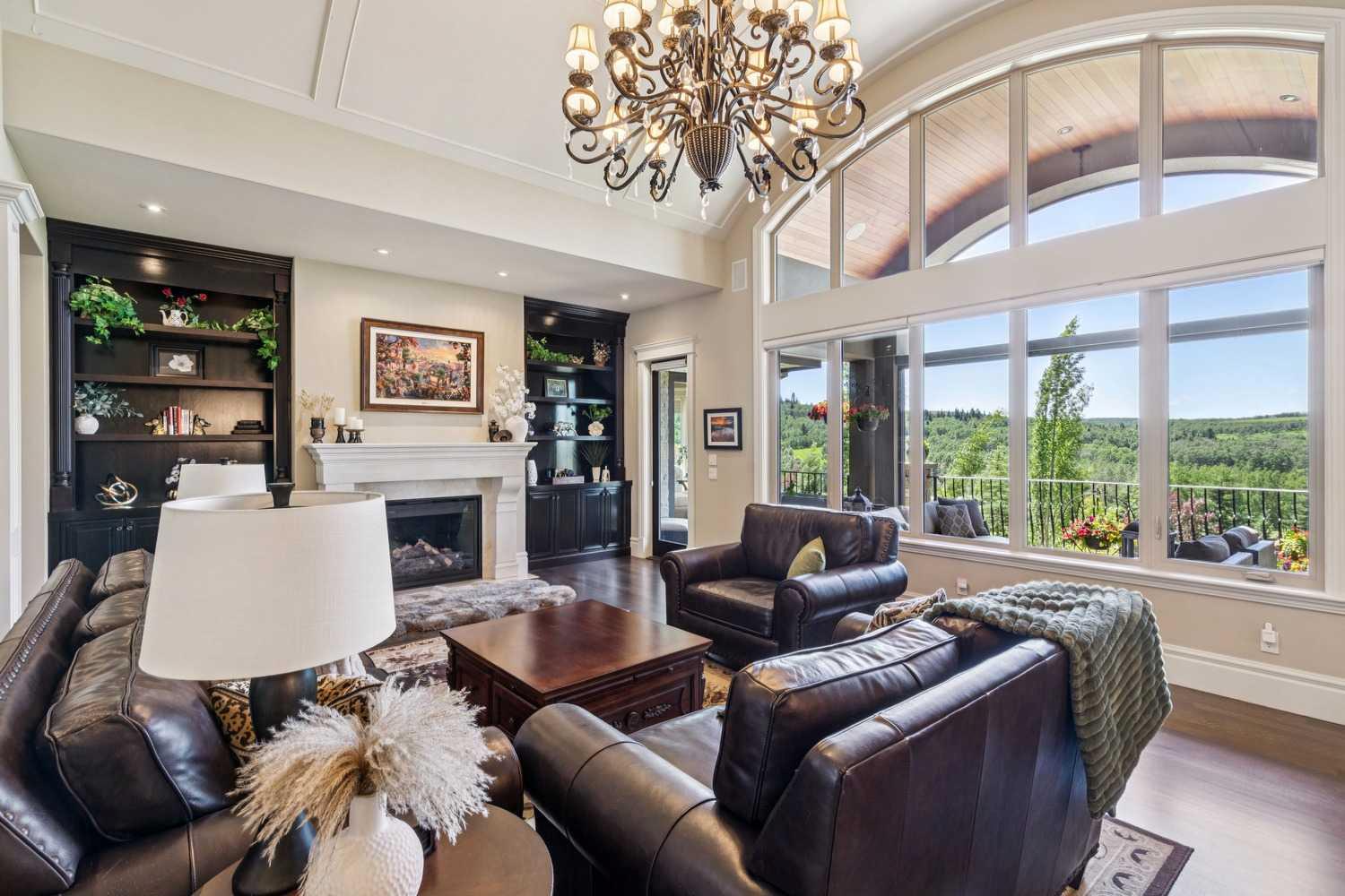 39 Red Willow Crescent W