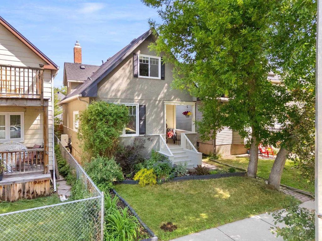 Photo of 412 17 Avenue NW, Calgary, AB T2M 0N1 (MLS # A2284666)