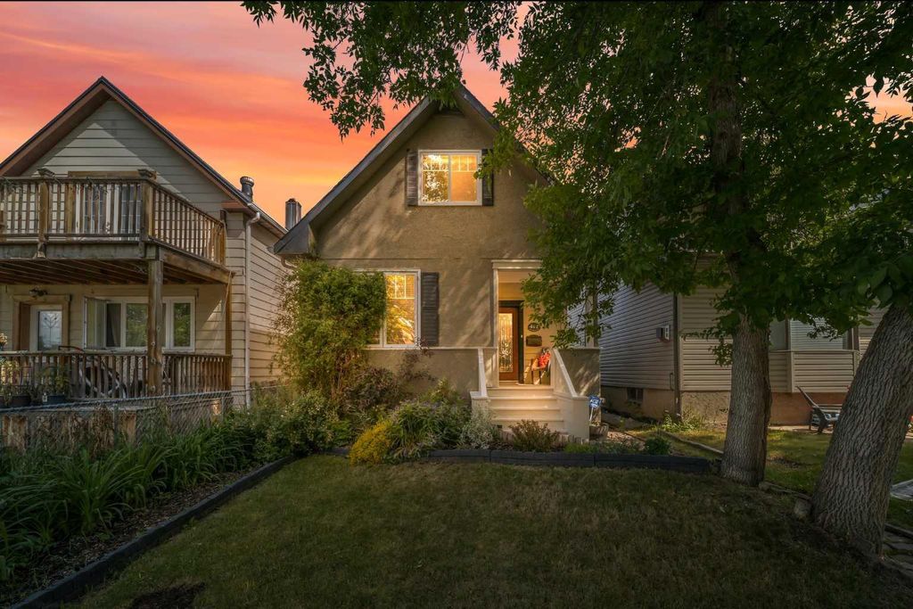 Photo of 412 17 Avenue NW, Calgary, AB T2M 0N1 (MLS # A2284666)