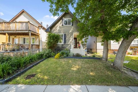 Photo of 412 17 Avenue NW, Calgary, AB T2M 0N1 (MLS # A2284666)