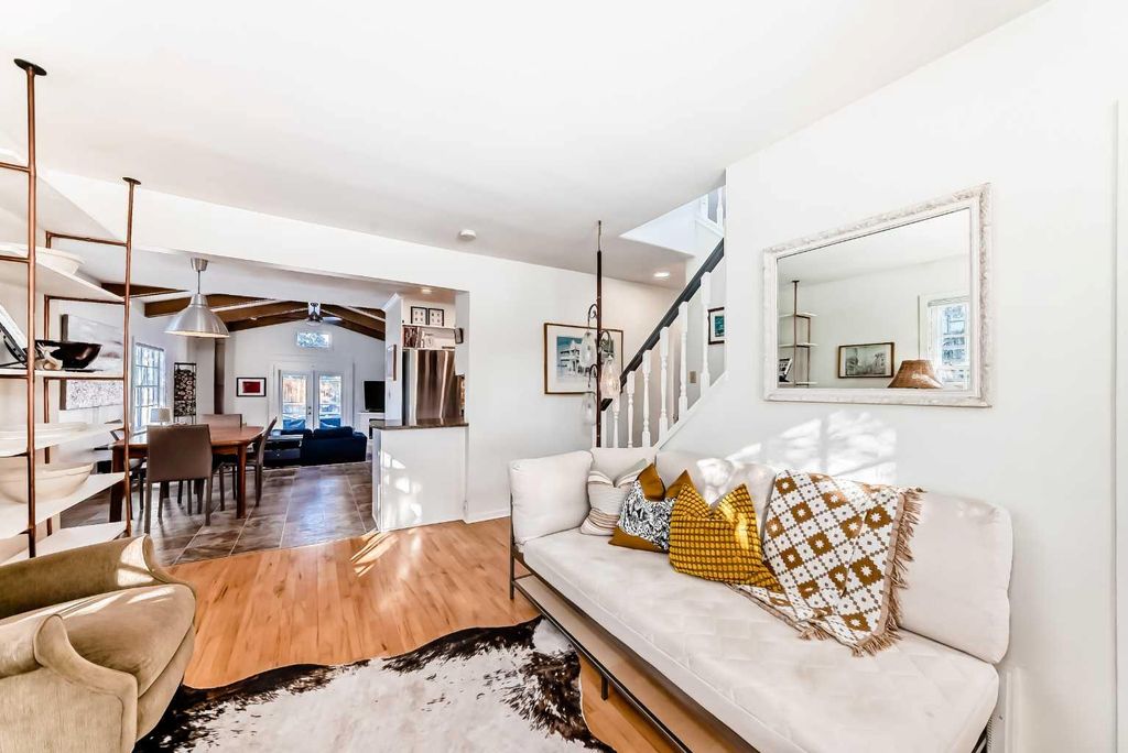 Photo of 530 18A Street NW, Calgary, AB T2N 2H2 (MLS # A2292950)